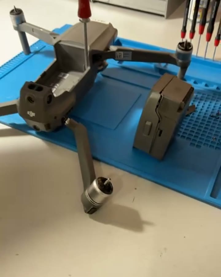 Akumulators neuzlādējas? Neizmetiet &mdash; DJI un Dyson akumulatorus var atjaunot